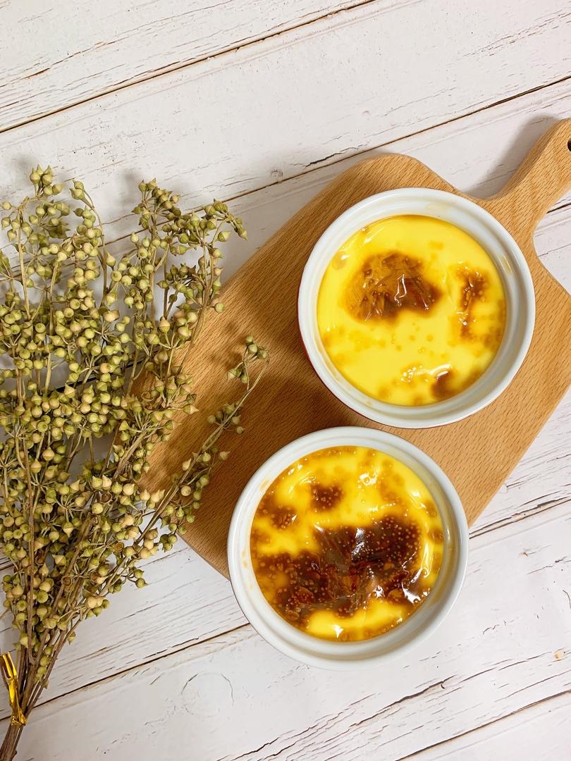 卡小静做的crèmebrulée法式烤布雷焦糖布丁