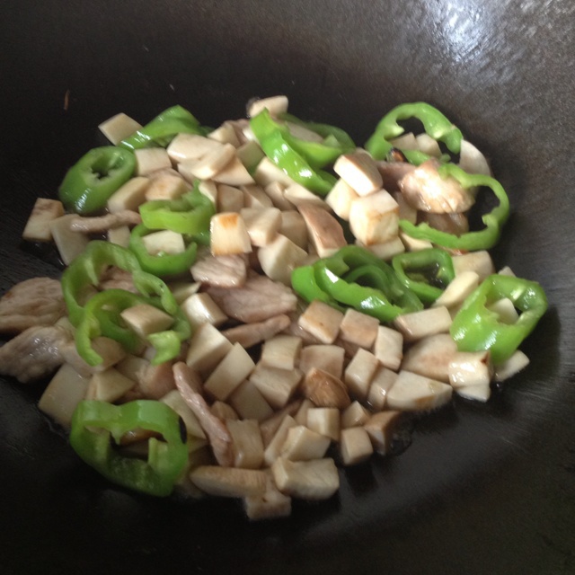 杏鲍菇炒青椒