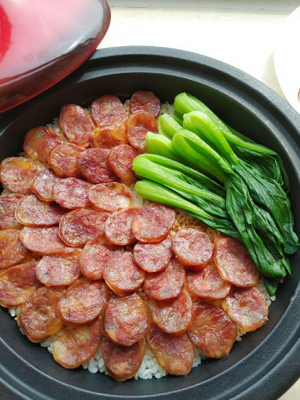 香肠煲仔饭