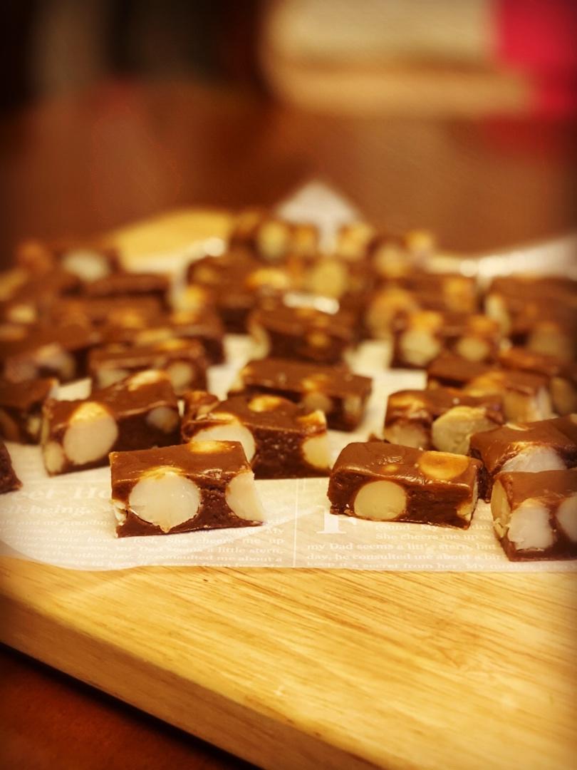 比牛轧糖还要好吃的花生太妃糖（消耗淡奶油）