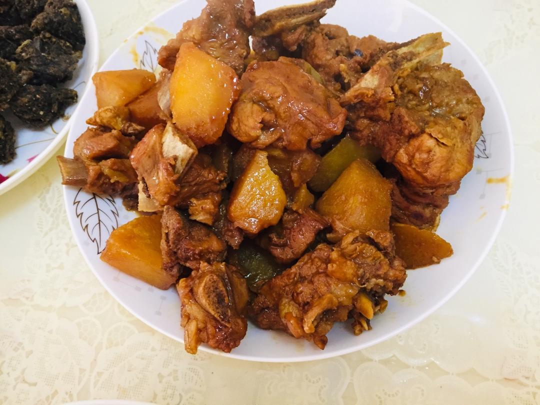 红烧排骨土豆