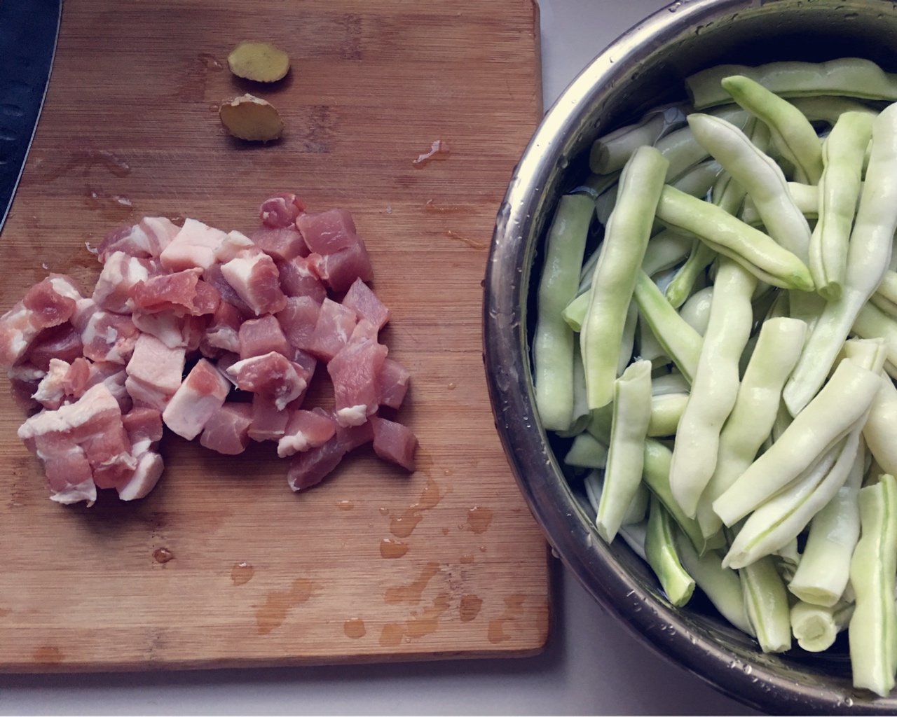 家常芸豆炖肉的做法 步骤1
