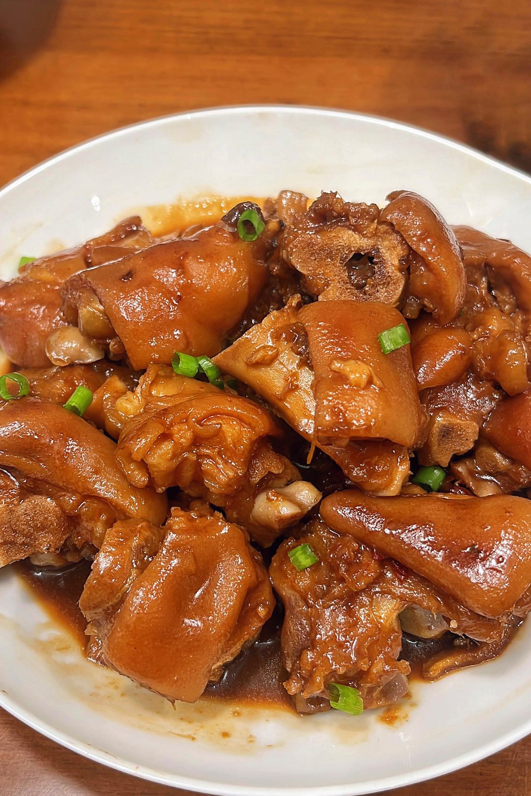 美味的家常菜：红烧猪蹄