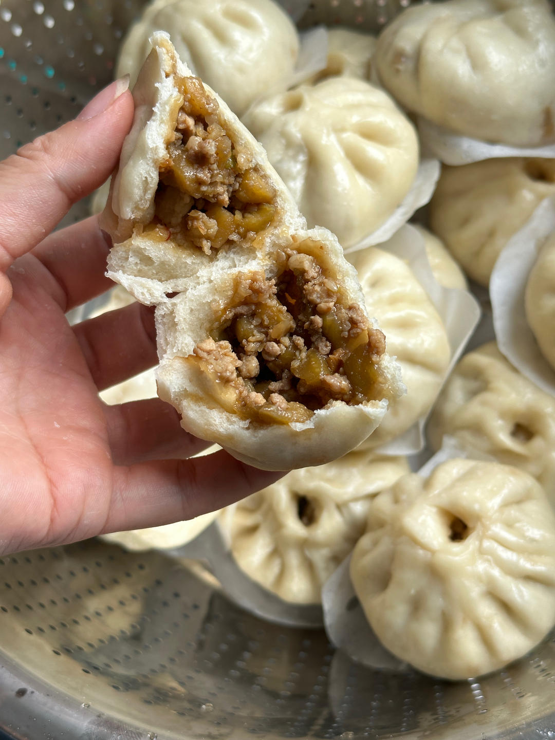 茄子酱肉包子
