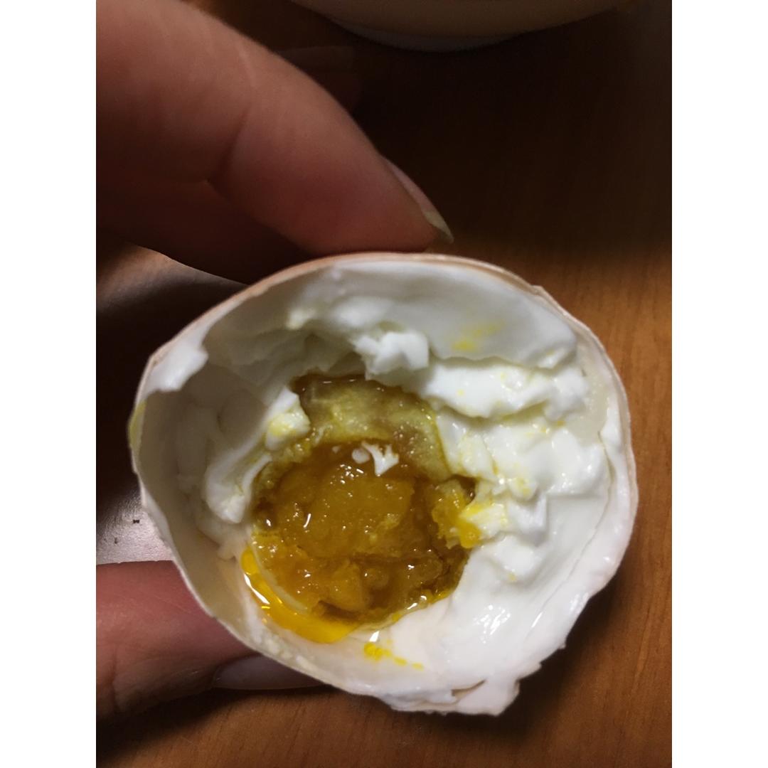 朴素的咸鸭蛋
