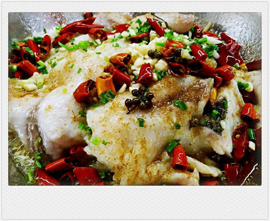香辣鱼片(超嫩的湖南口味鱼片喔)