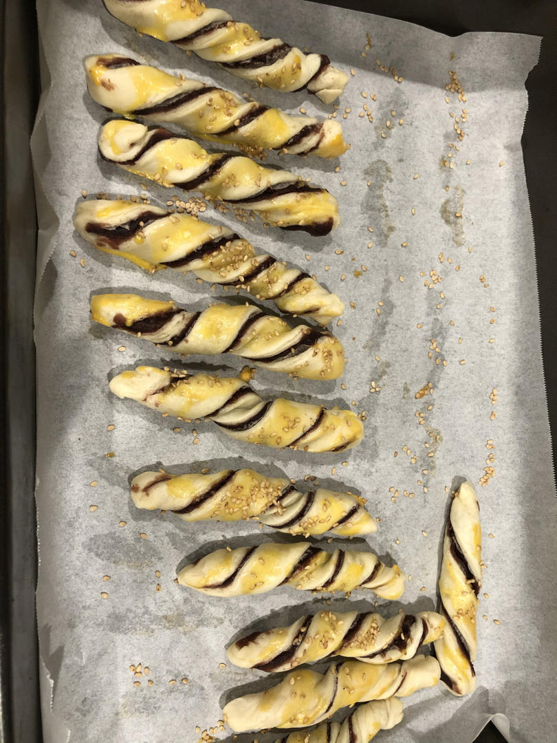 豆沙扭扭酥