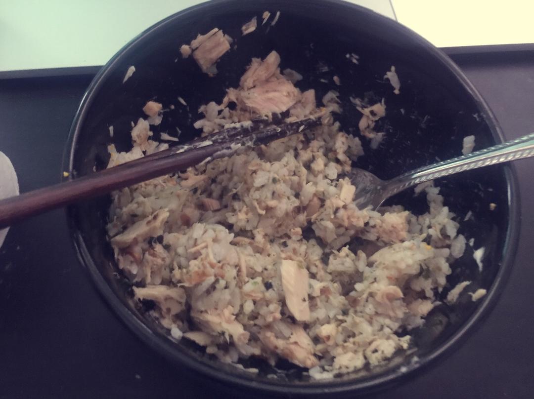 金枪鱼拌饭