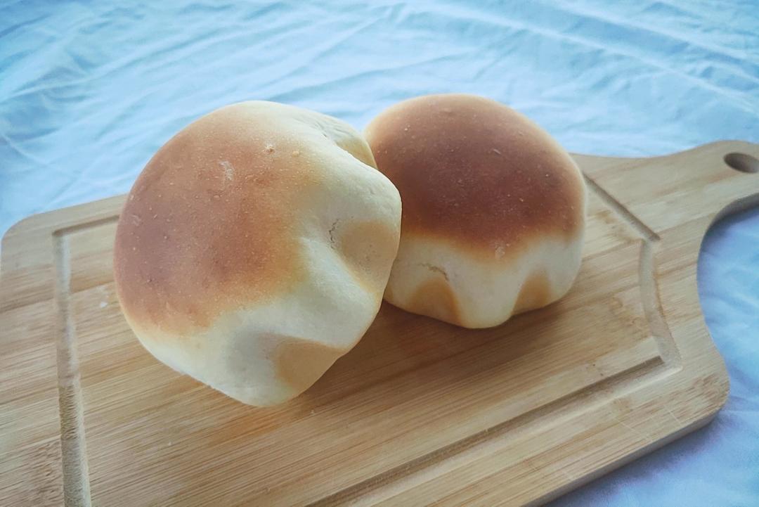 一波长了角的巨蛋面包