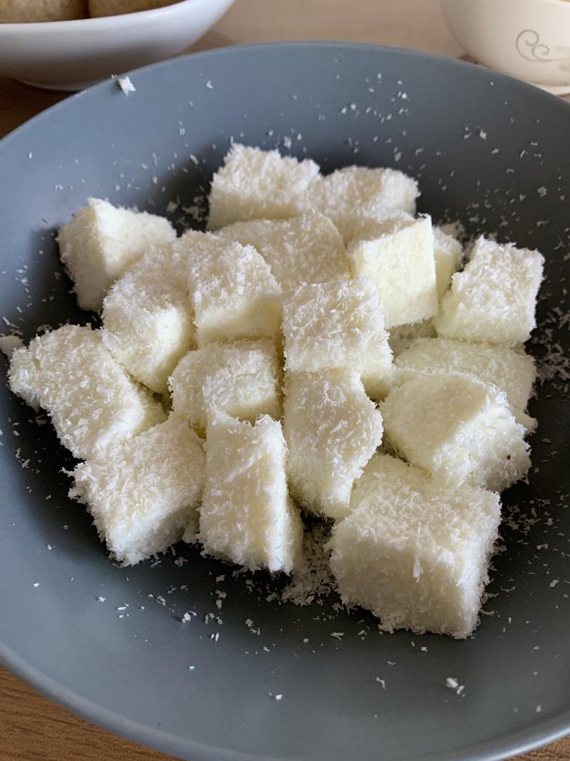 完胜85度C牛奶椰丝小方