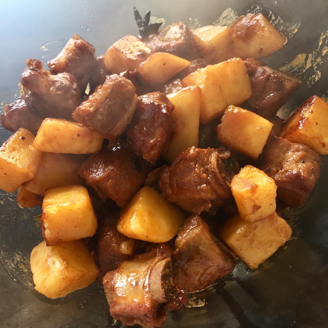红烧排骨土豆