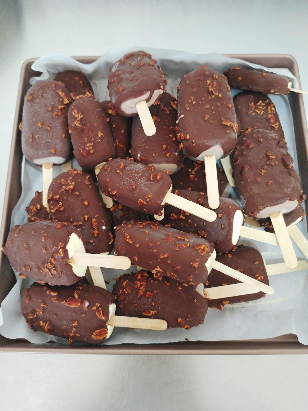 雪糕巧克力脆皮.梦龙脆皮 by pink-rabbit