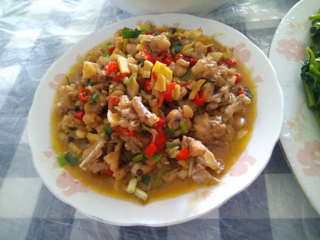 厨师长教你：“泡椒牛蛙”的家常做法，色香味俱全，赶紧收藏