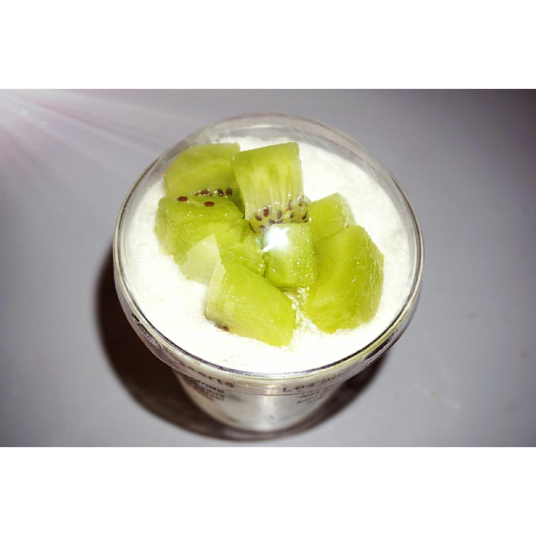 小厨是小护做的酸奶慕斯杯