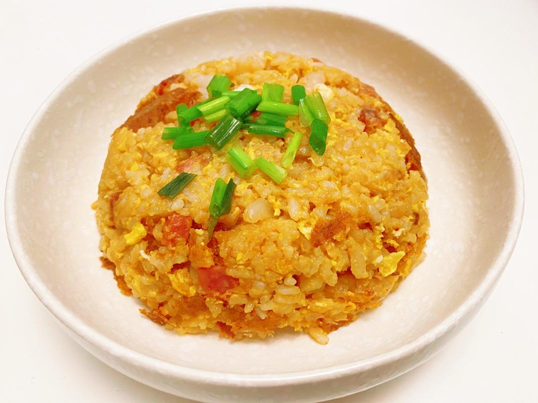 虾仁腊肠蛋炒饭🍤｜快手晚餐 解决隔夜饭 可加老干妈