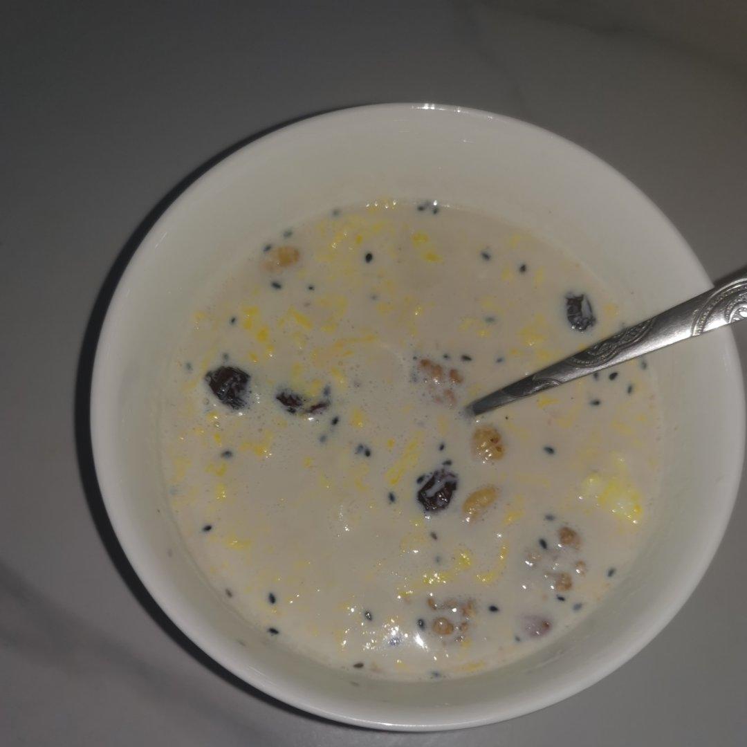 牛奶鸡蛋醪糟 冬日里最爱的甜品汤