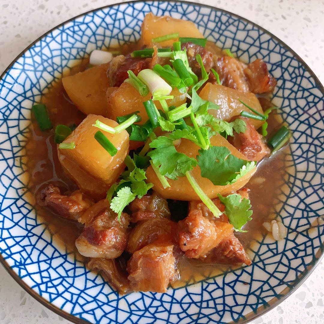 萝卜牛腩煲