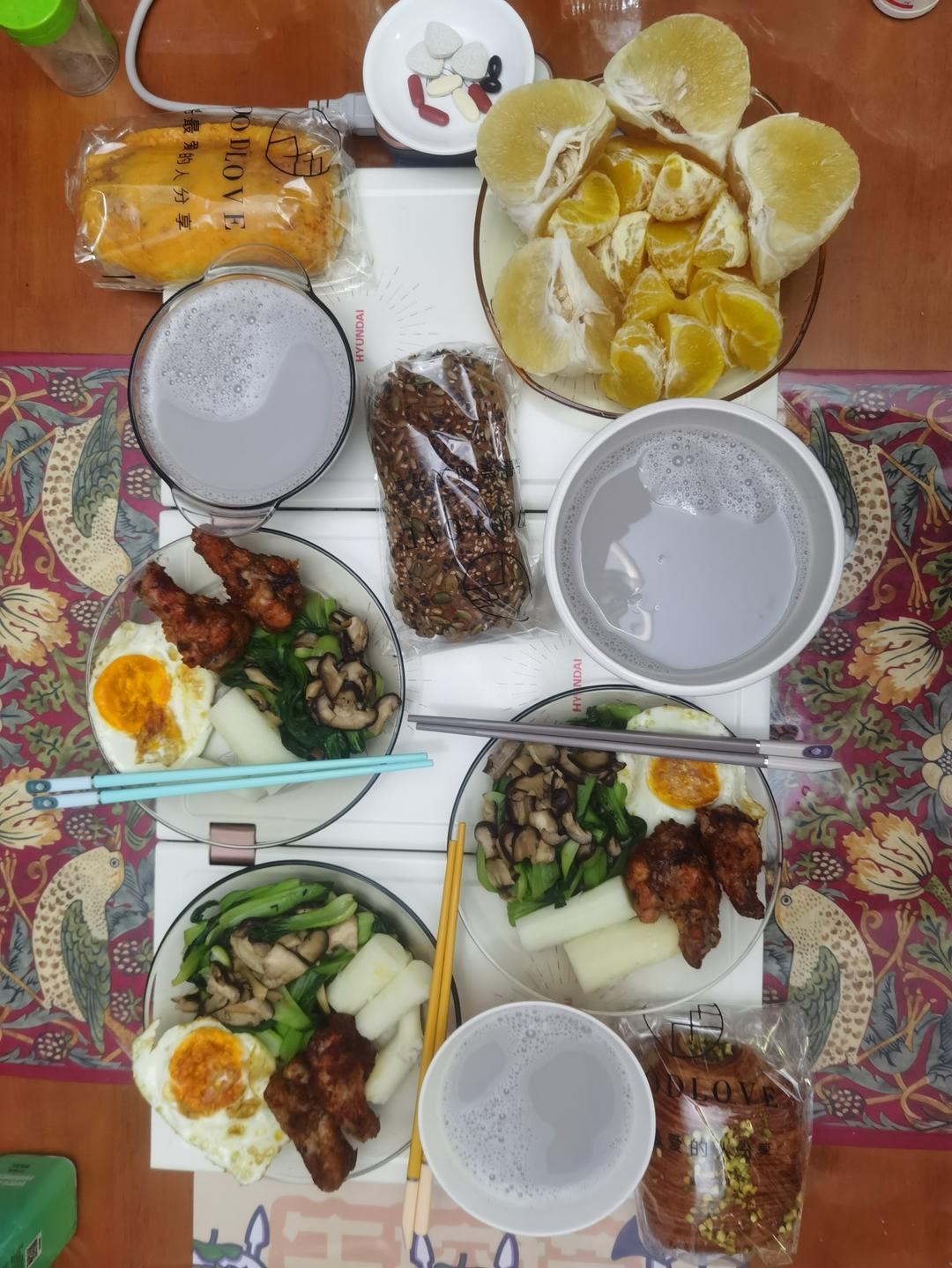 香菇炒油菜+蒸山药+煎鸡蛋