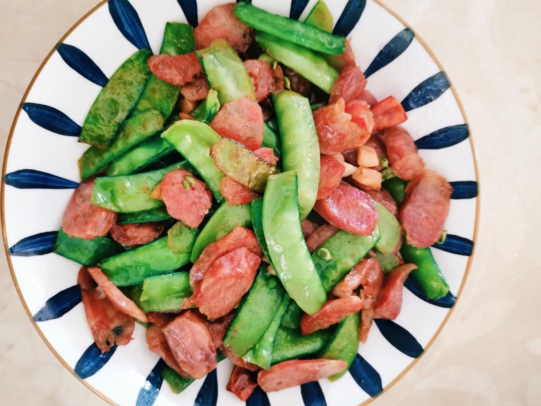 无比简单的荷兰豆炒腊肠，营养又好吃～！