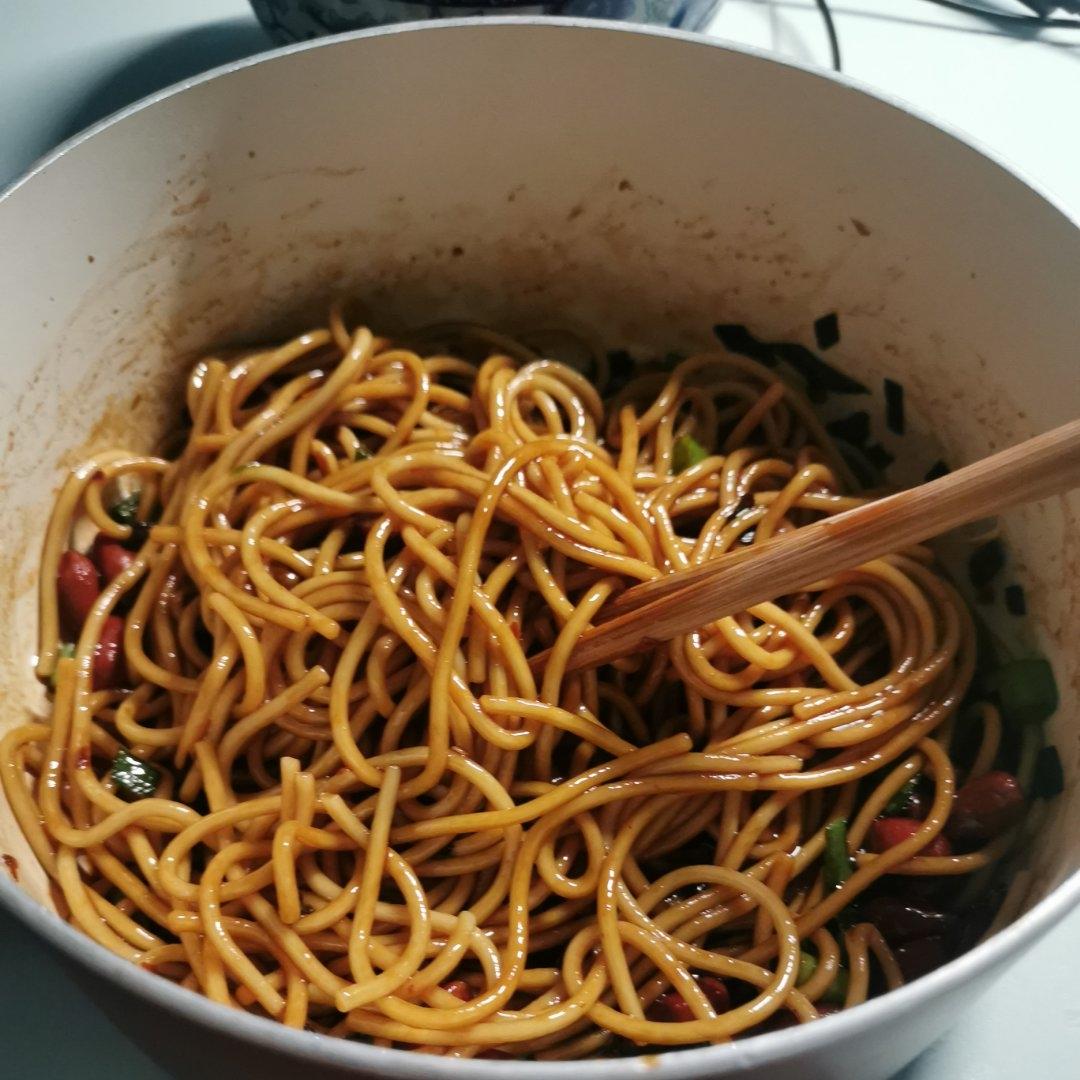 秘制葱油拌面