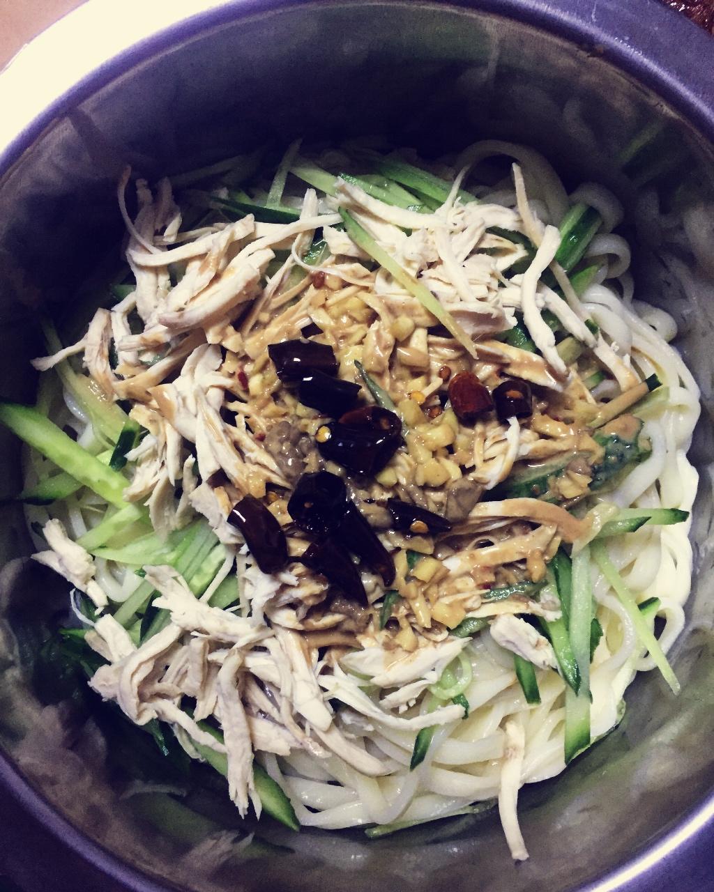 麻酱鸡丝凉面