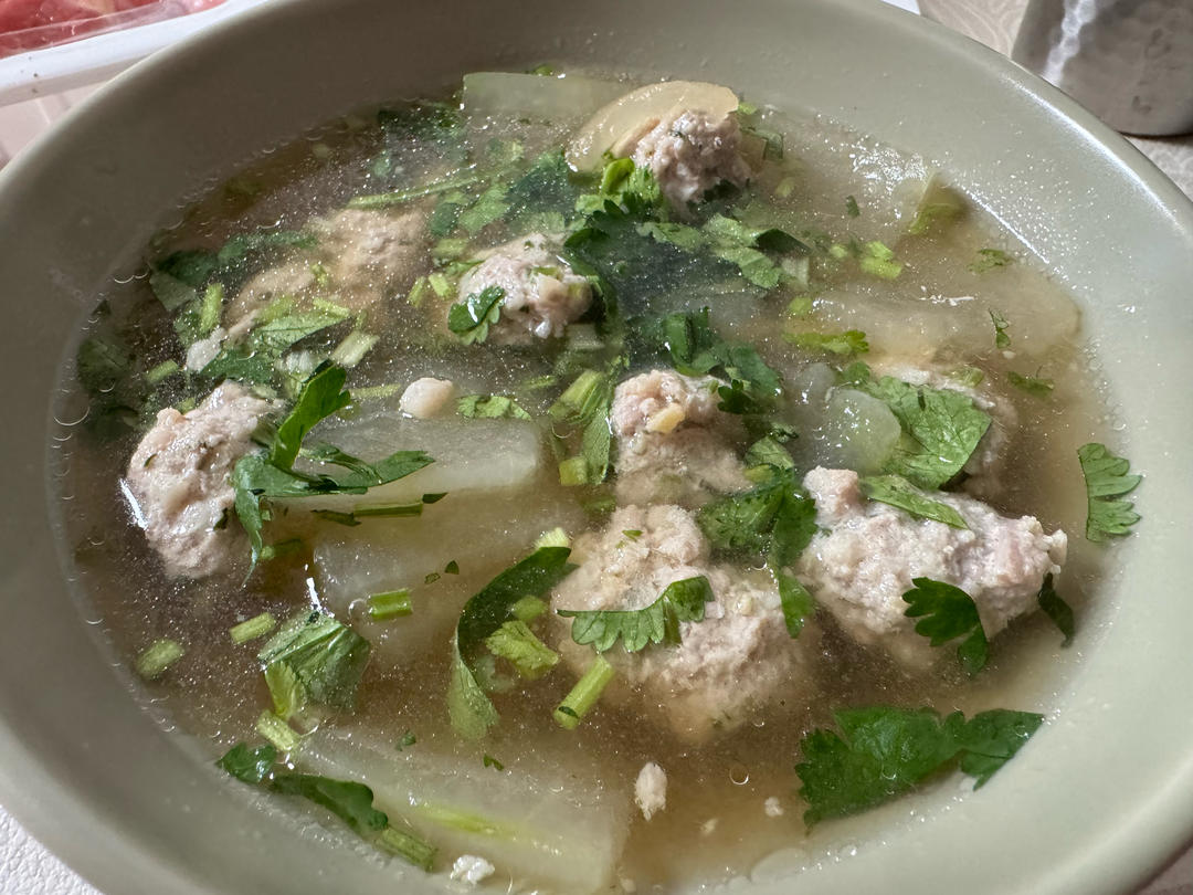 巨鲜美的冬瓜丸子汤