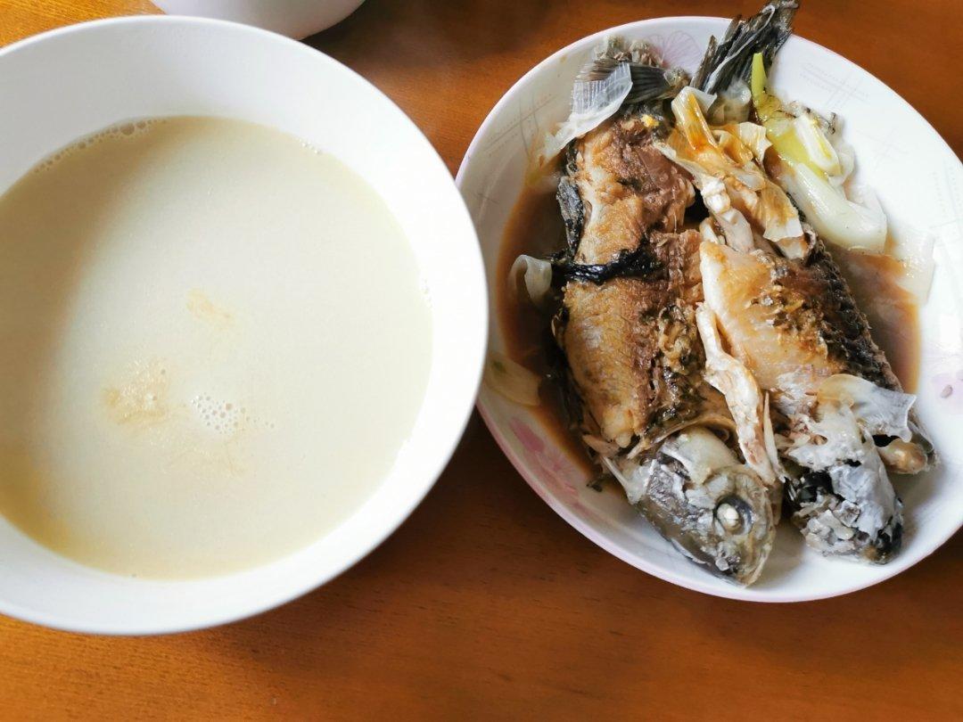 奶白鲫鱼汤（视频，只用10分钟）