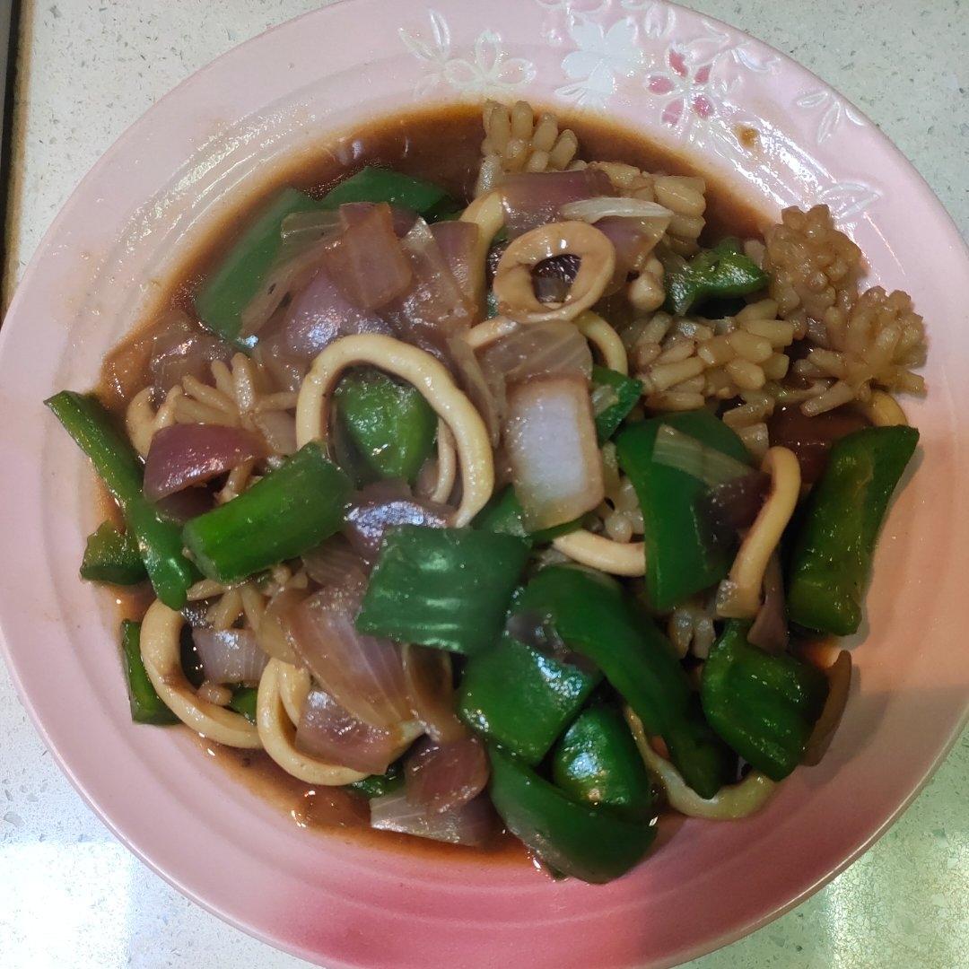 打工人的快手晚餐，洋葱炒鱿鱼