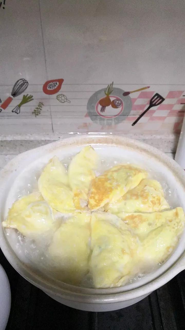 萝卜蛋饺煲