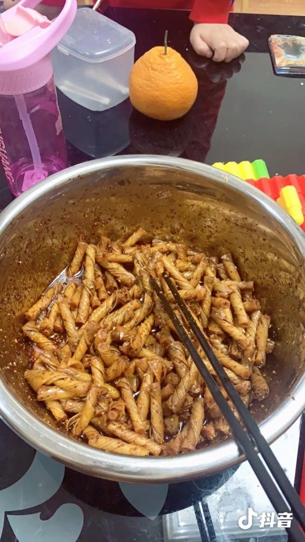 馋嘴小食 | 自制小辣条