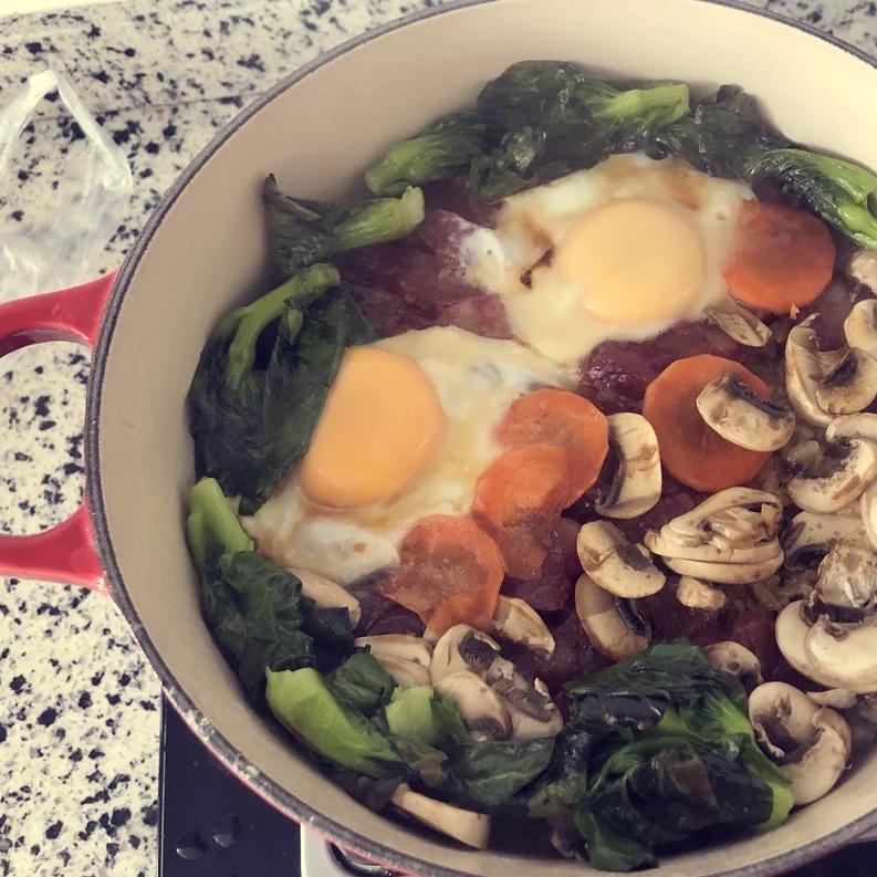 铸铁锅腊肠煲仔饭