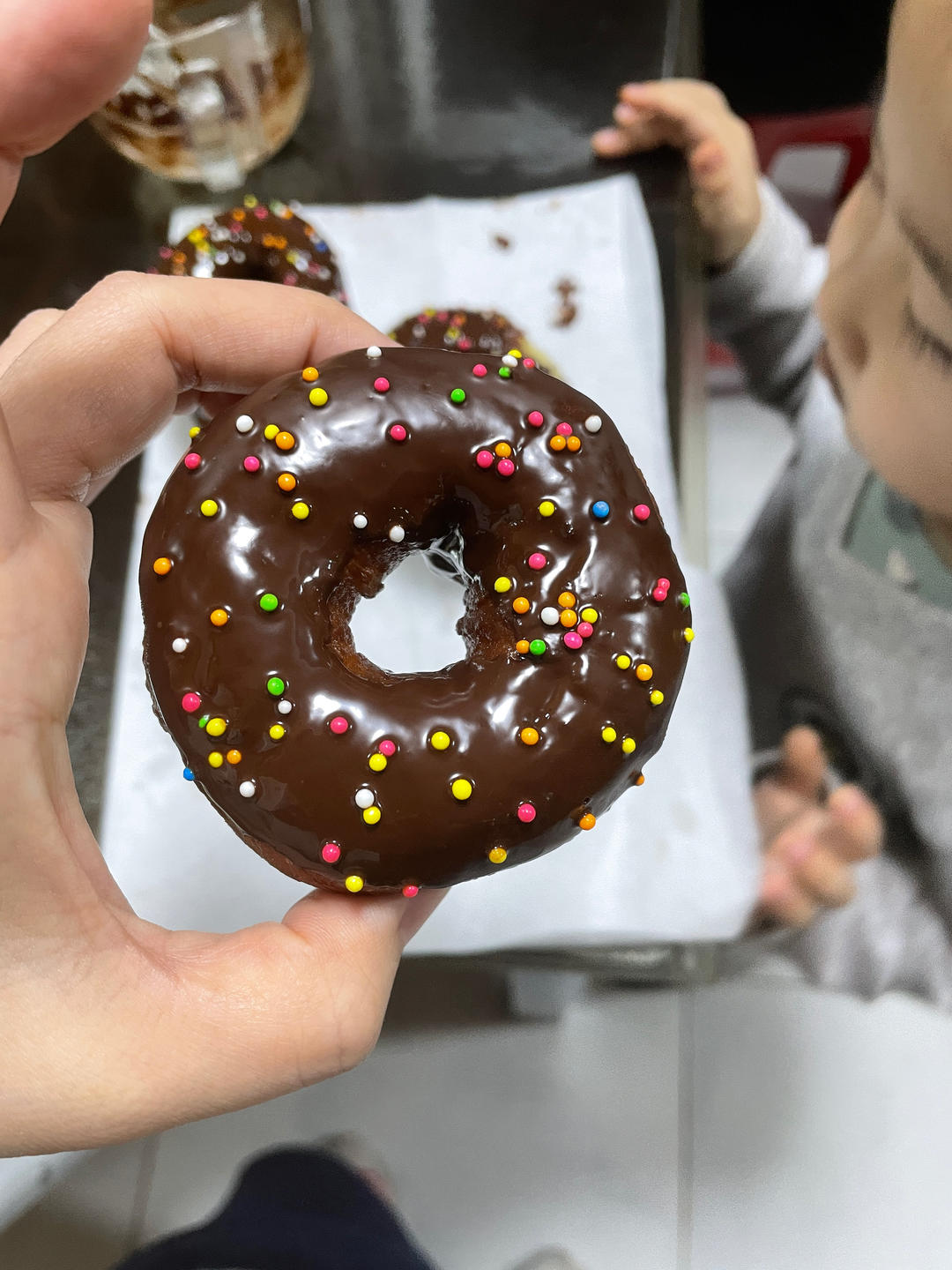 🍩超快手一小时低糖无需烤箱的甜甜圈（详细视频）