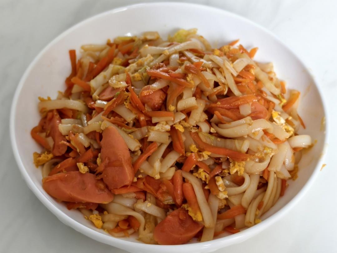 路边摊的炒河粉