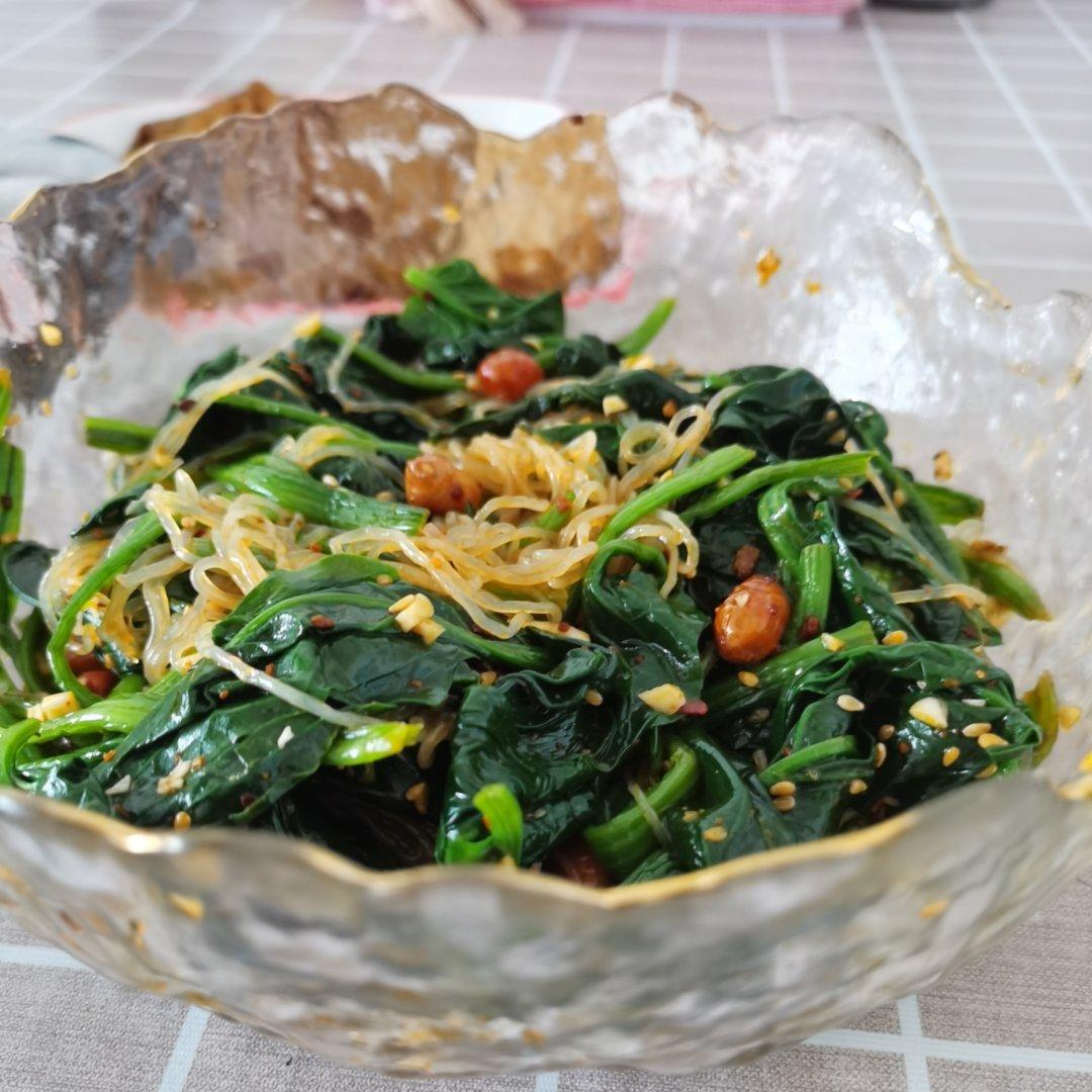 开胃爽口又营养的菠菜拌粉丝