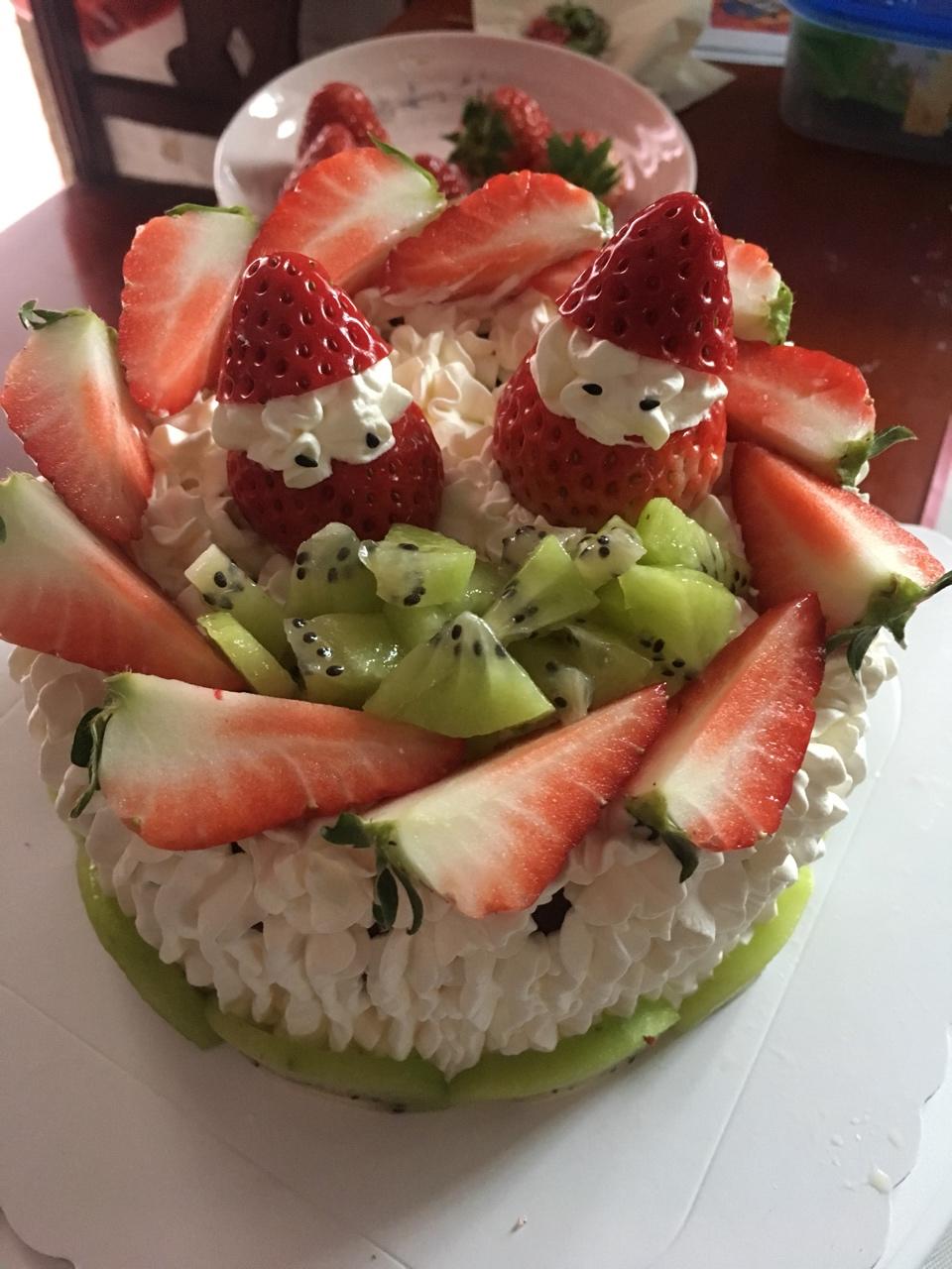 圣诞草莓雪人 红丝绒戚风裸蛋糕