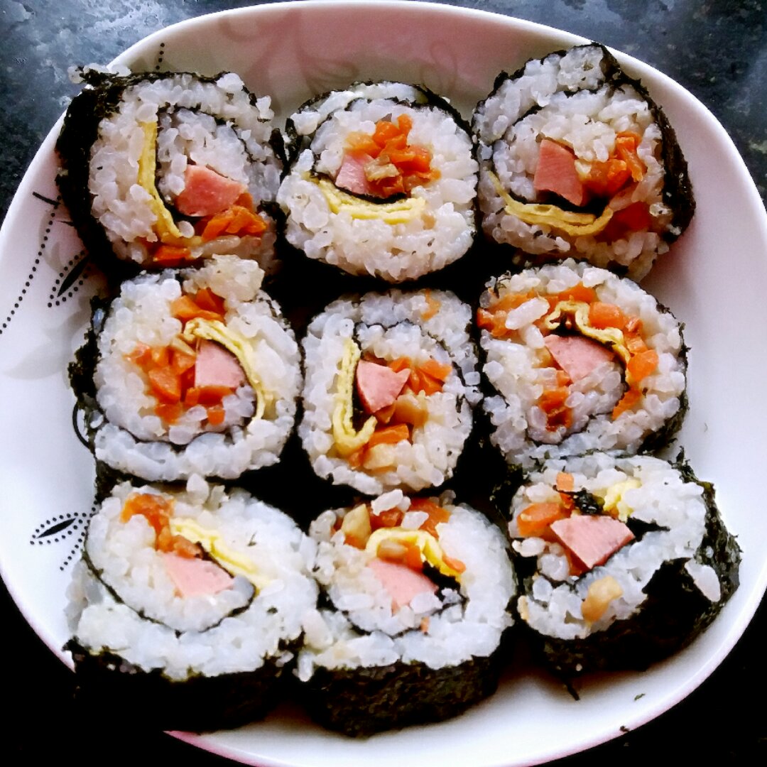 紫菜卷寿司