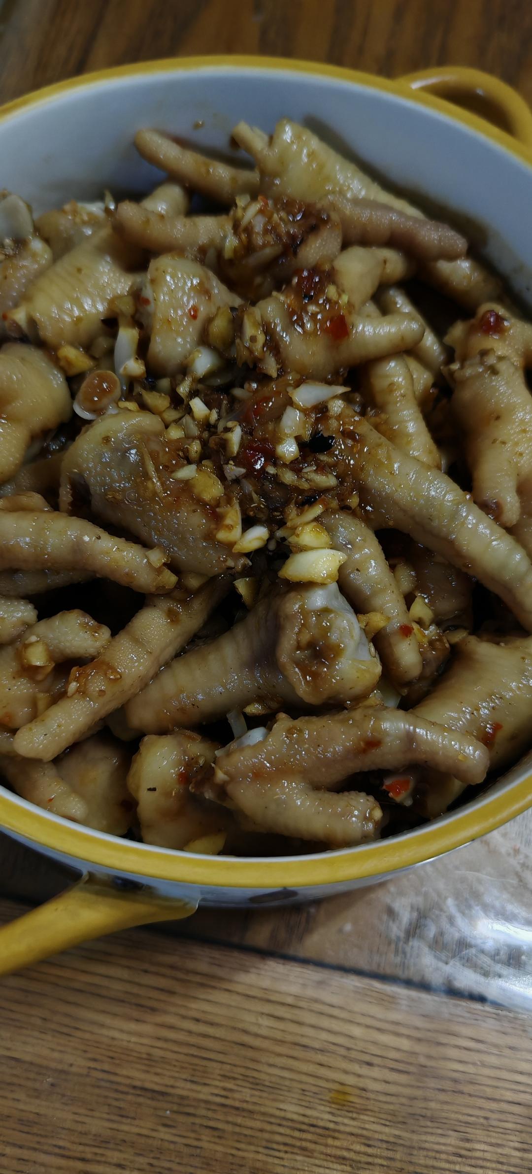 卖了十几年鸡爪的阿姨教我做的蒜香鸡爪