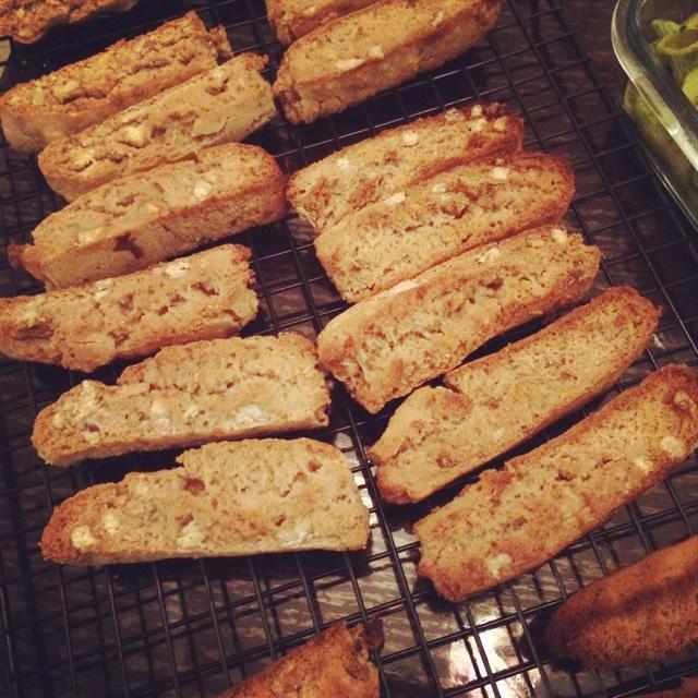 Cocoa Pecan Biscotti 可可味核桃意大利脆饼的做法