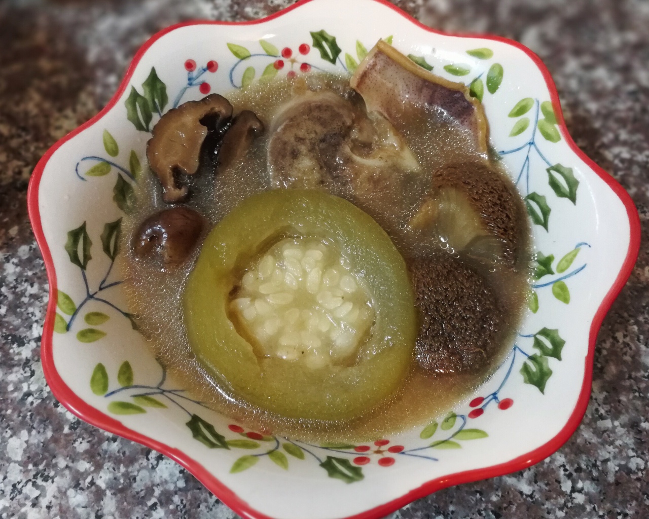 节瓜·猴头菇·筒骨汤的做法
