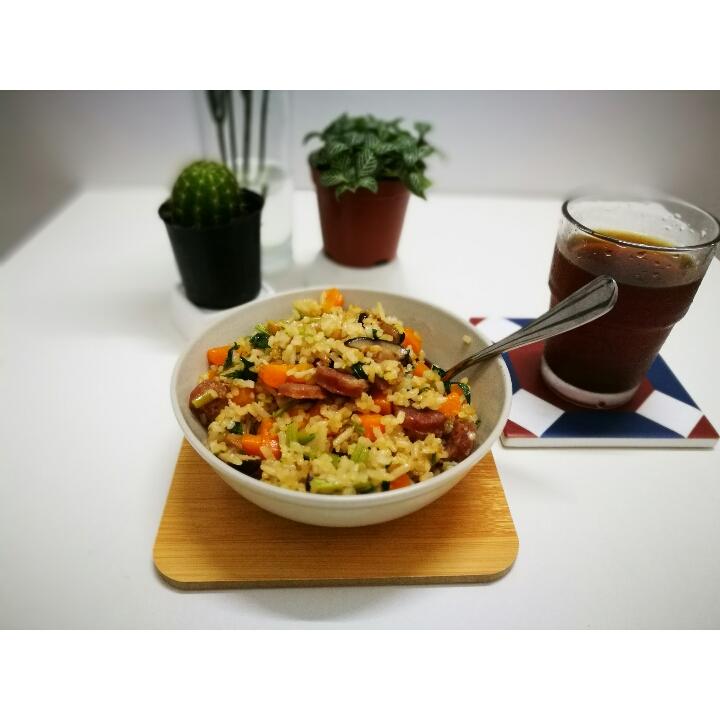 香菇腊肠土豆焖饭