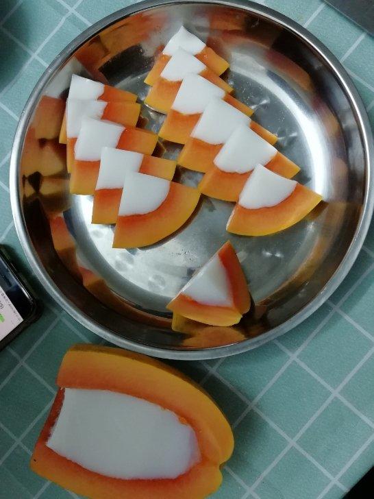 整颗木瓜椰奶冻