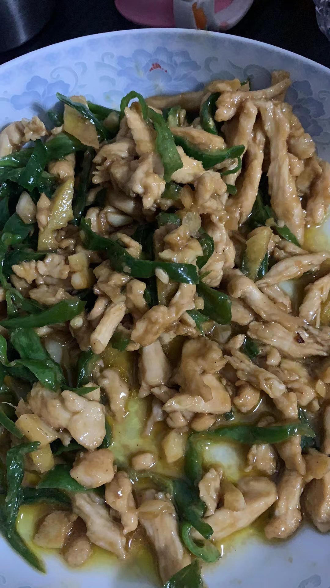 巨好吃的青椒炒鸡胸肉丝，超下饭