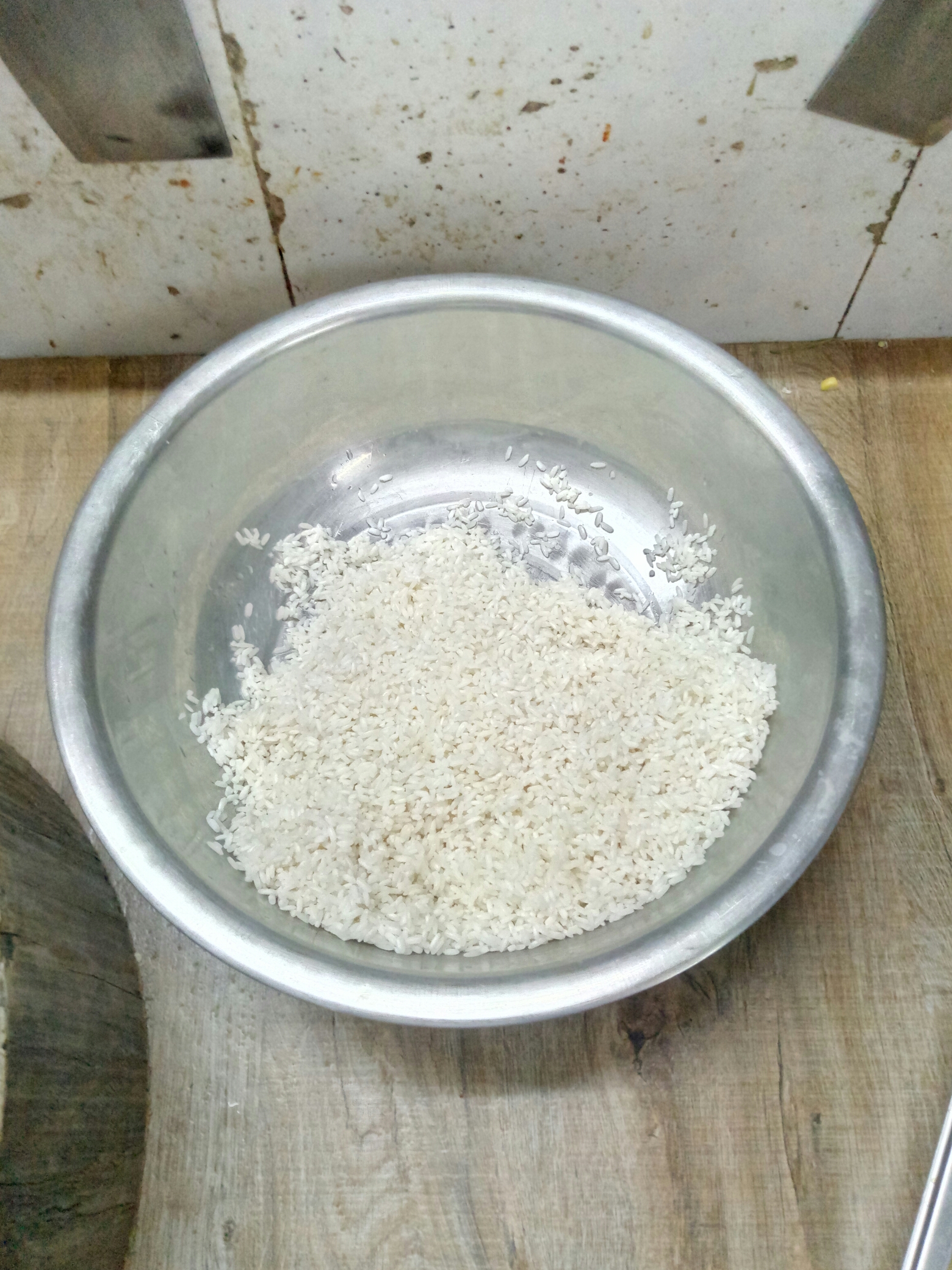 鱿鱼筒酿糯米的做法 步骤2