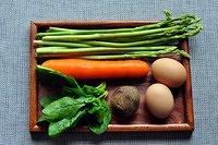 健康蔬菜鸡蛋色拉的做法 步骤1