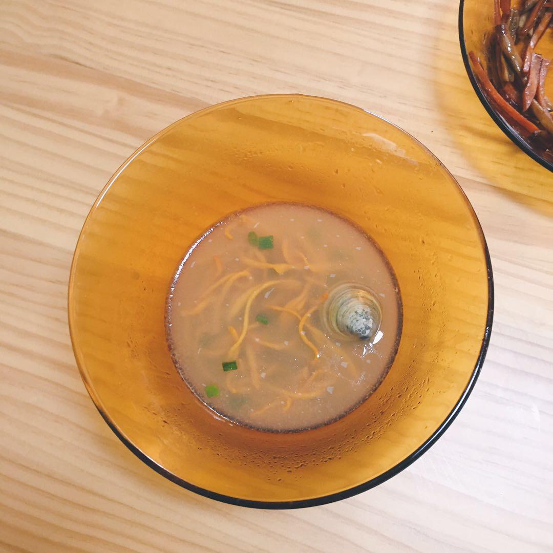 超鲜虫草花蛤蜊汤