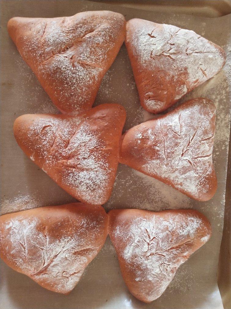 火龙果麻薯软欧(粉红少女心)