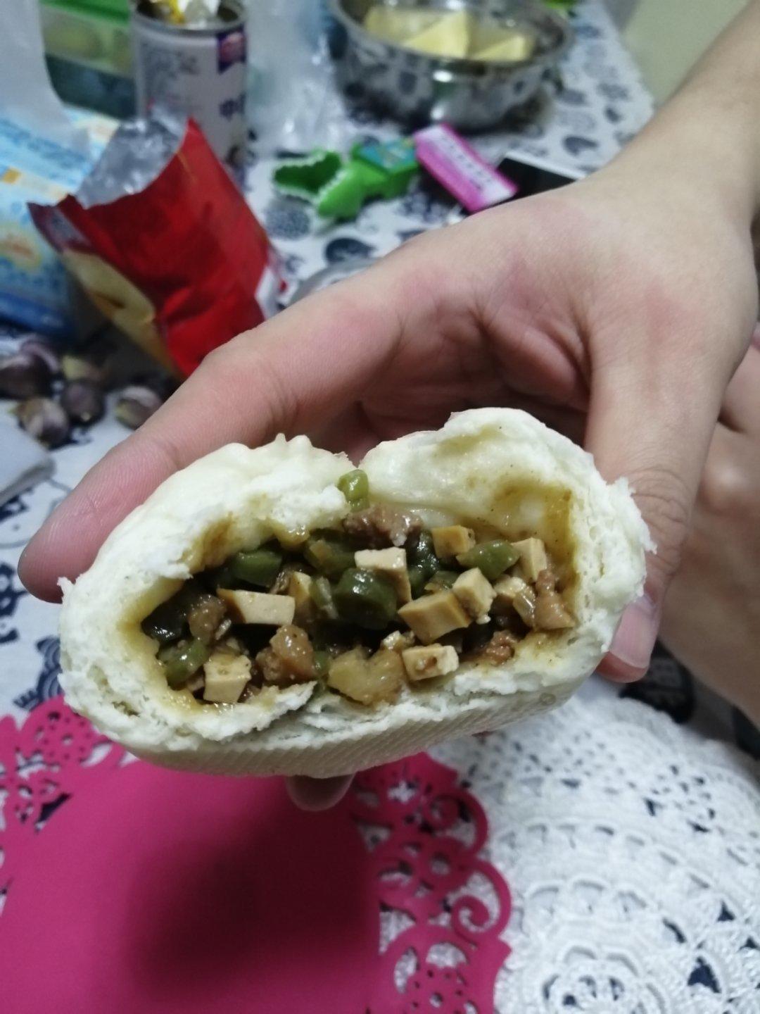 豆角酱肉包子