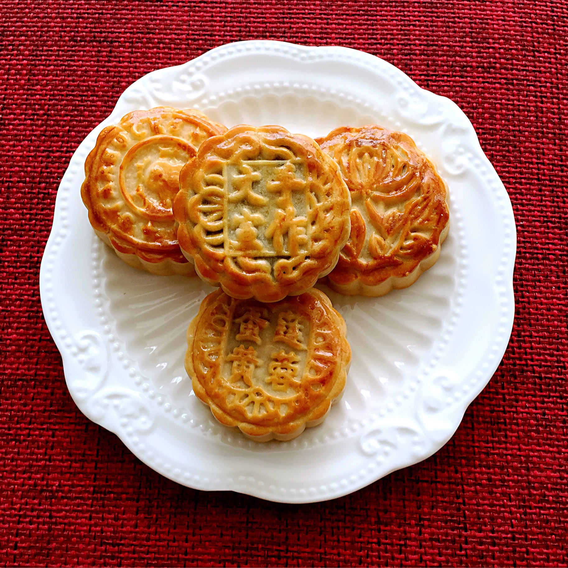 广式月饼——蛋黄莲蓉月饼