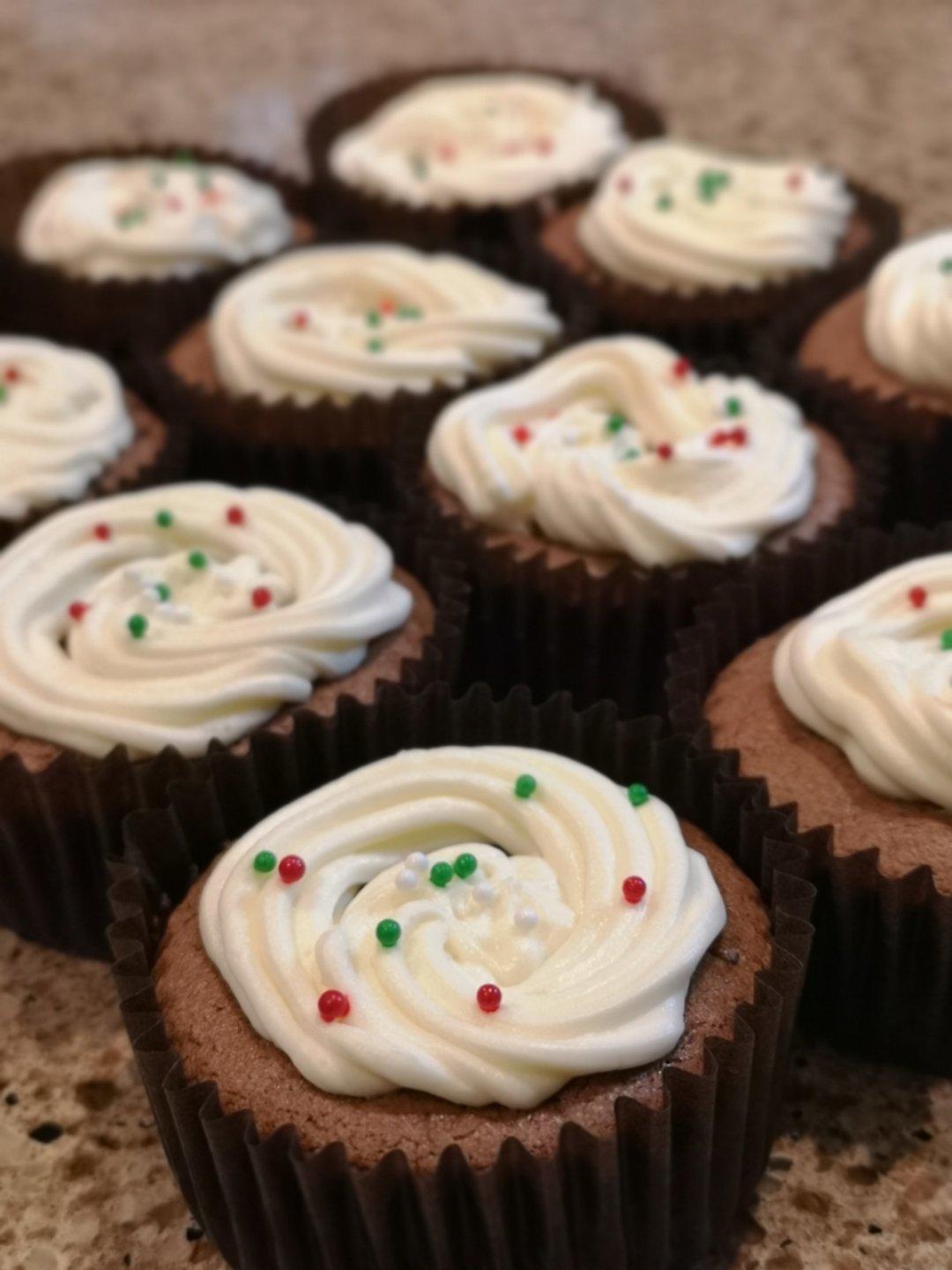 巧克力奶油蛋糕/巧克力奶油的操作手法。/「戚风及其衍生」烘焙视频蛋糕篇2