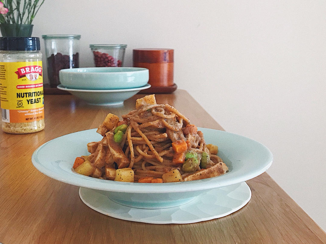 周一请吃素~自制纯素黑胡椒酱意面，味道杠杠！